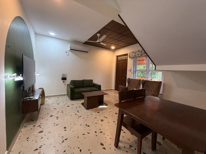 Living room image 4