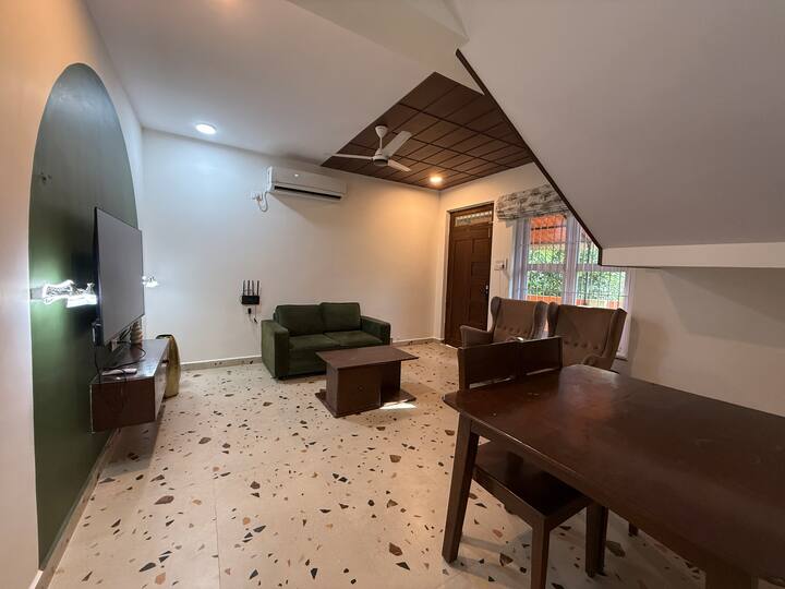 Living room image 3