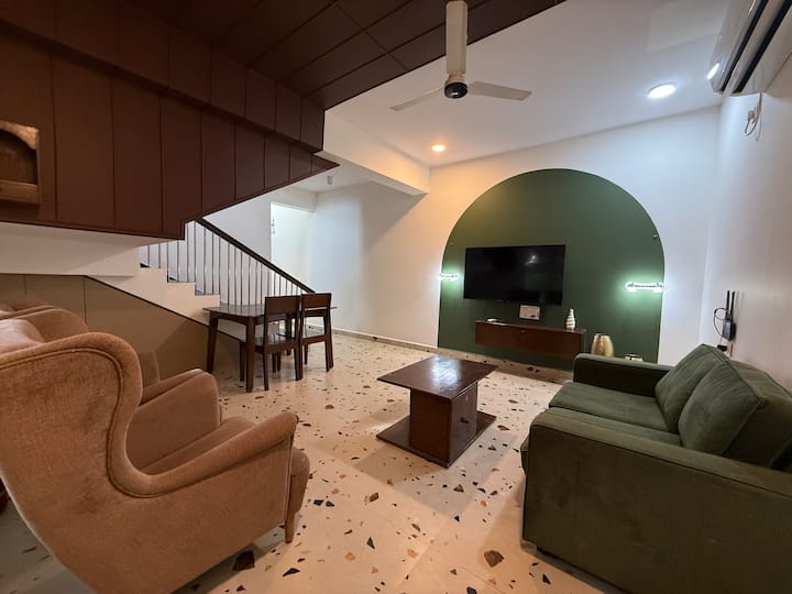 Living room image 2