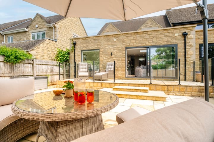 2a Lifford Gardens - Broadway