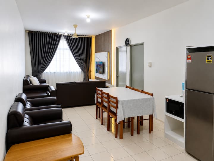 Myra Homestay Angaksa Apartment - Tuaran