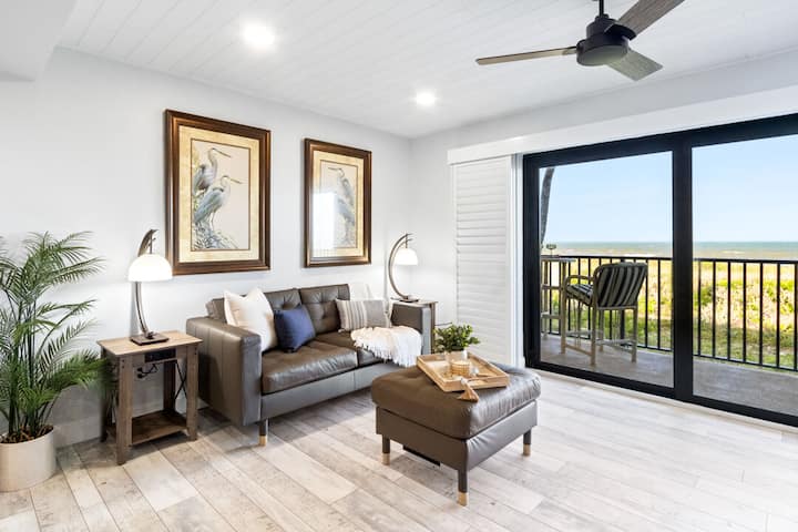 Direct Oceanfront Condo | Balcony & Heated Pool! - Cocoa Beach, FL