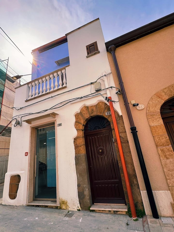 Romy's Balcony | Authentic Sicilian Apartment - Partinico