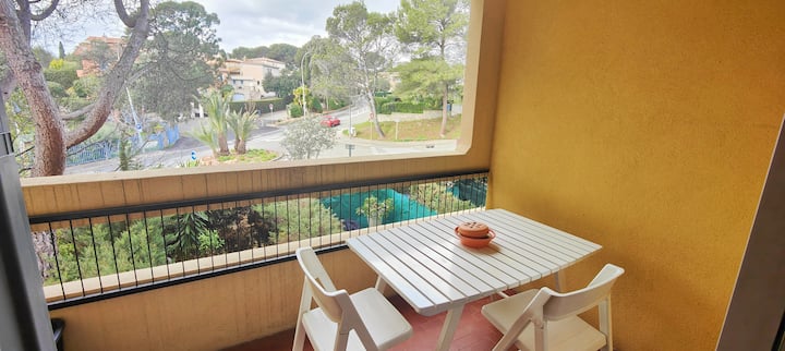 Beau Studio Avec Balcon - Proche Plage - Saint-Raphaël