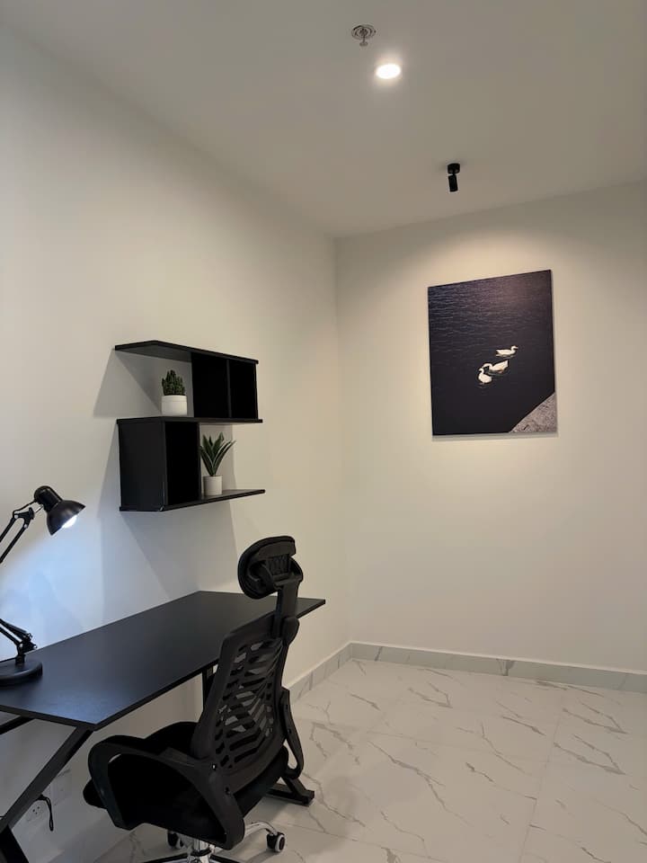 Workspace evidence from Luxury 1BR+|Stunning Resort Pool & Townhouse Views