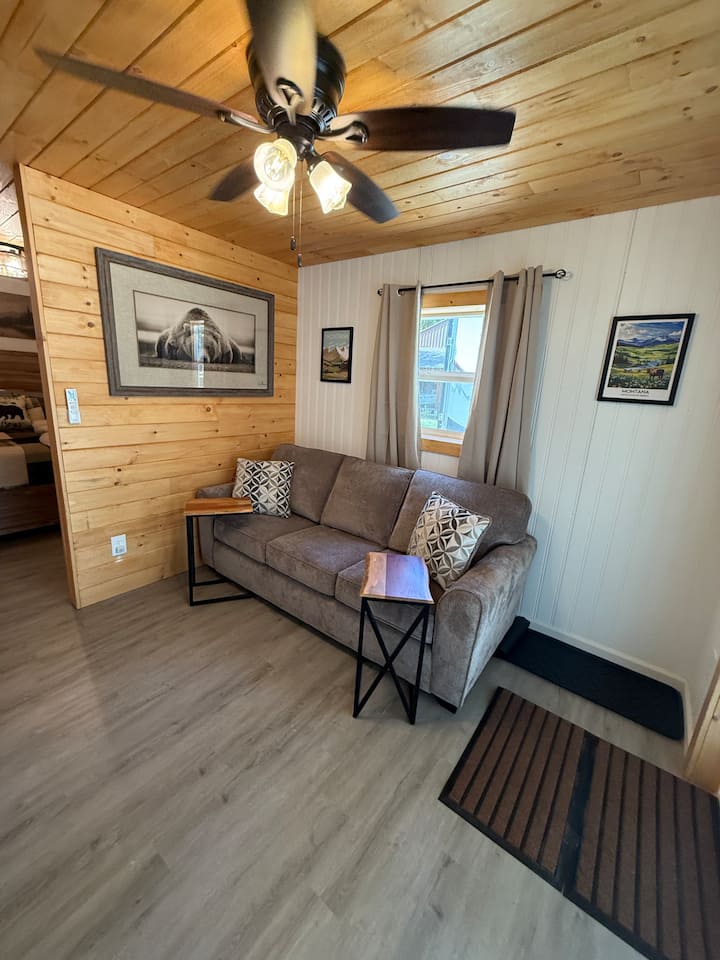 Shorts Lakehouse Shop Apartment - Logan State Park, Kalispell