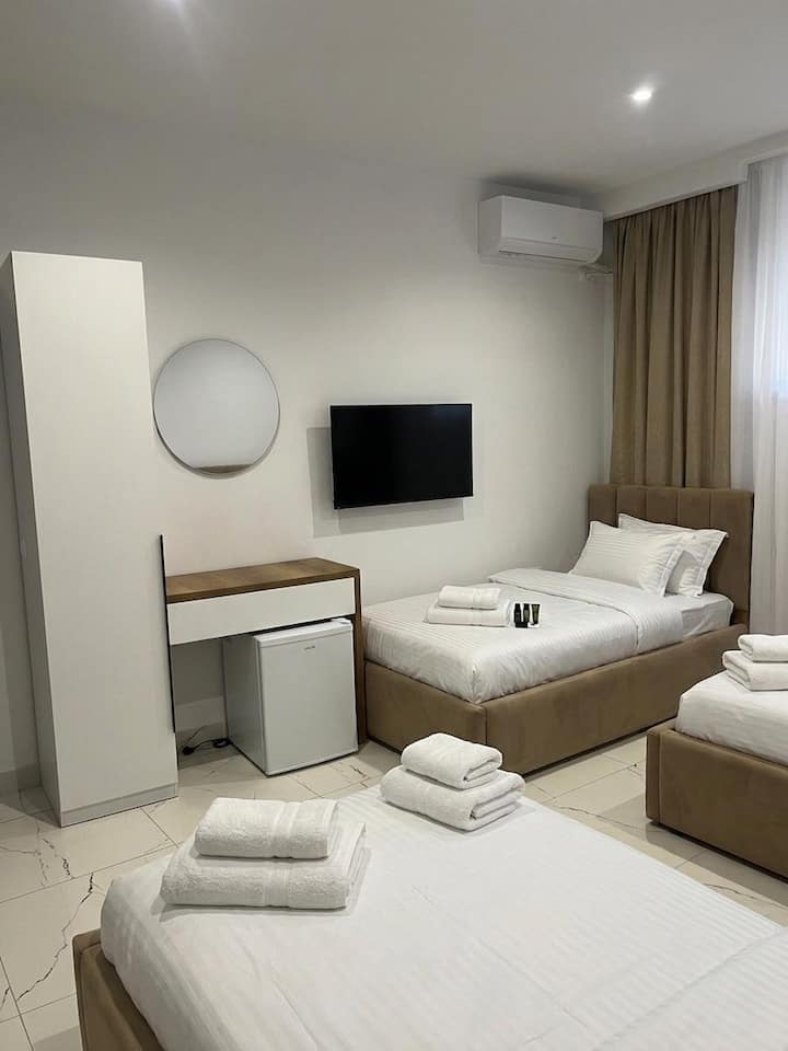 Spacious 3-room Flat · Ground-floor · Shkodër - Shkodër