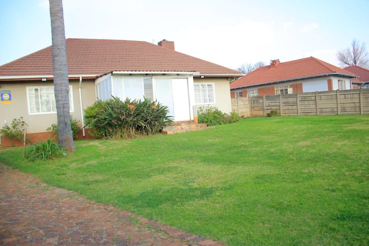 James Palace - Kempton Park