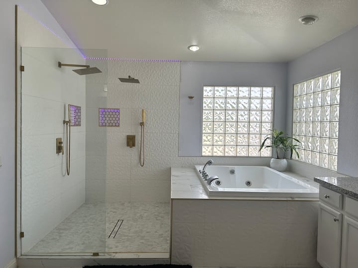 Superhosts' Luxe Cul-de-sac Home, Centralsafepool - 亨德森