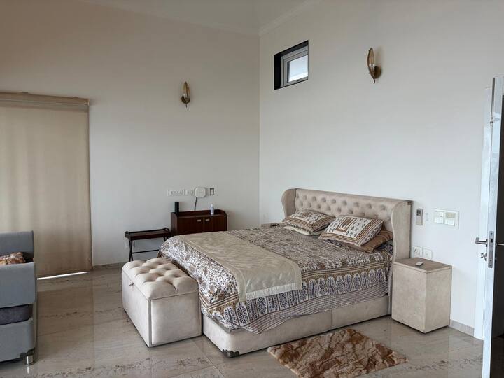 Bedroom 3 image 2