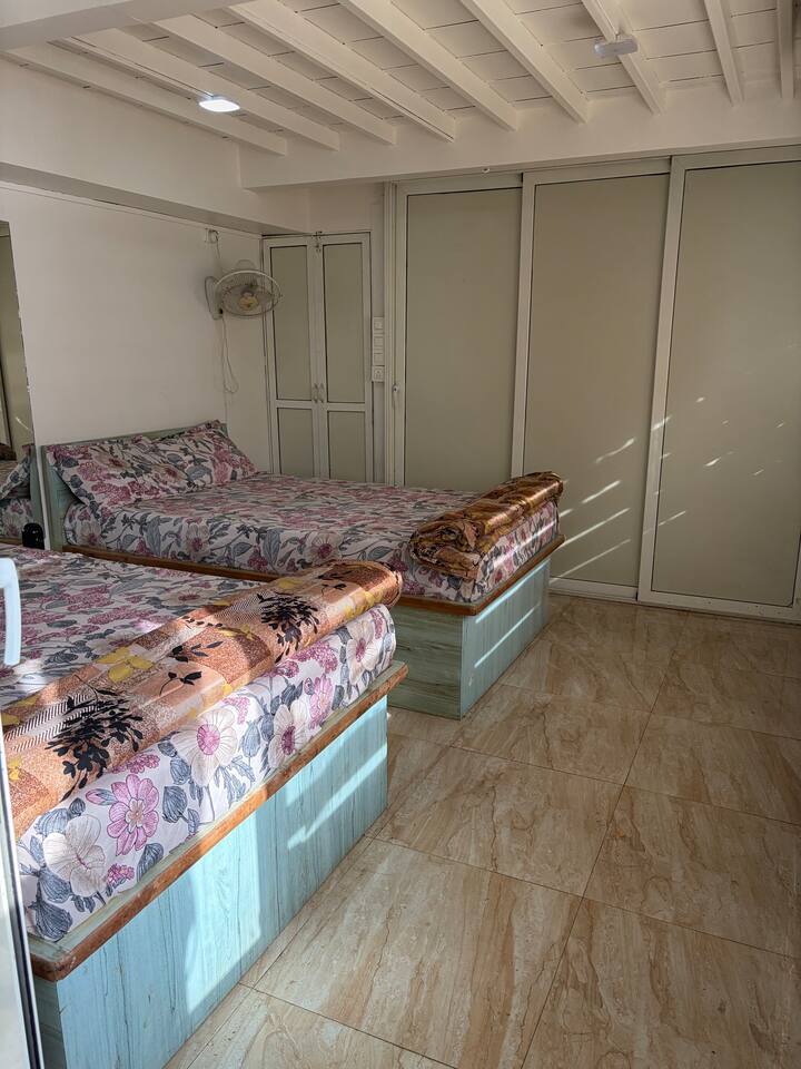 Bedroom 2 image 3