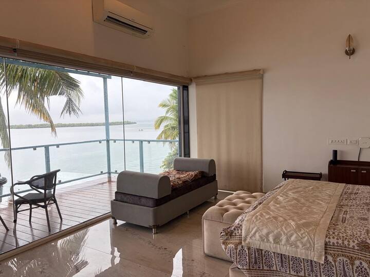 Bedroom 3 image 1