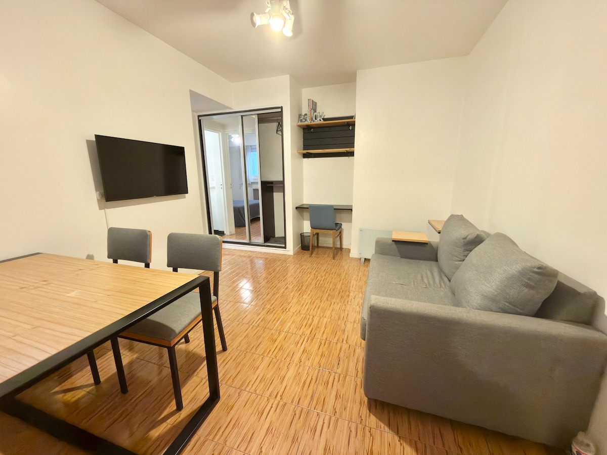 Estudio con cama doble y bañera