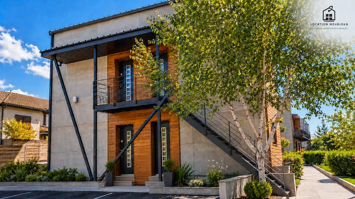 Duplex 2 Chambres Avec Terrasse Et Parking Privé - Saint-Priest