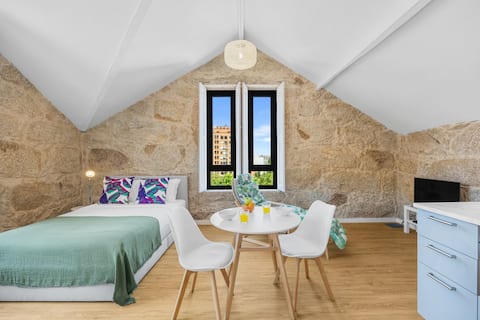 Successful Airbnb property: Loft Studio with AC | Casa Aldina in Mafamude