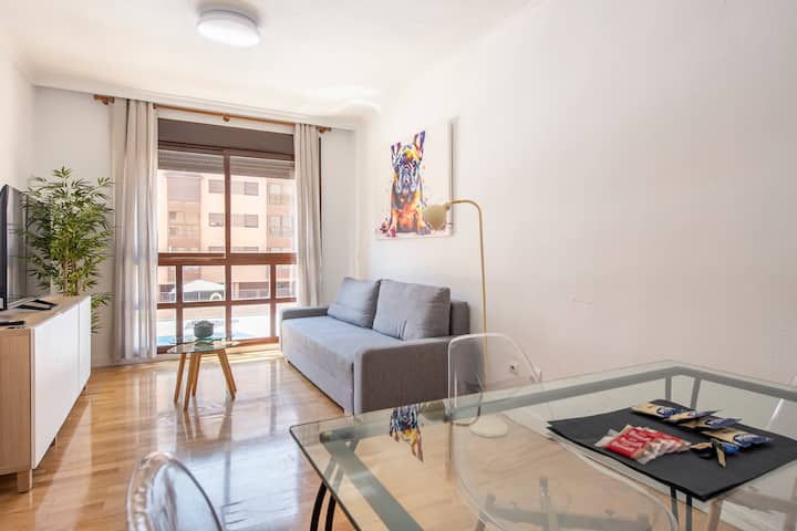 Comfortable Apartment With Pool Near The Airport. - Torrejón de Ardoz