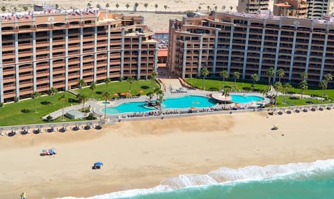 Top Airbnb: Stunning Oceanfront 1BR Sonoran Sun E412 en Puerto Peñasco
