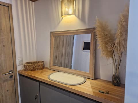 Top performing Airbnb: Estancia los Ñires Country Club Cabin in San Martín De Los Andes