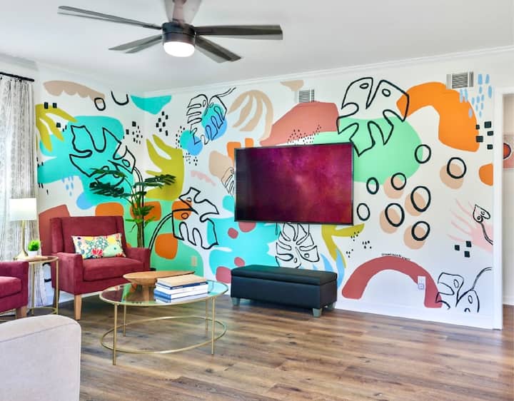House Sleeps 6 * Firepit * Game Room * Dogs Ok - Savannah, GA