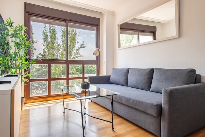 Spacious Apartment With Pool Near Madrid Airport - Torrejón de Ardoz