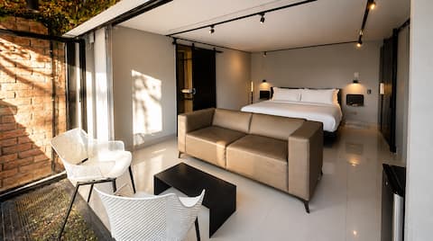 Luxury room near the T zone