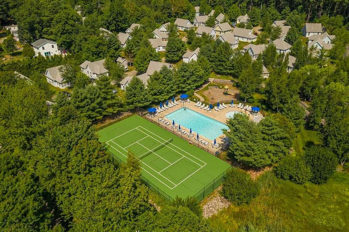 2br Cozy Cottage With Steps-to-the-pool Access - Ogunquit, ME