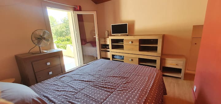 Chambre Double Avec Terrasse Et Accès Privé - Rognes