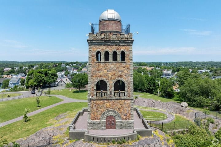 North Shore Getaway By High Rock Tower & Salem - Lynn, MA