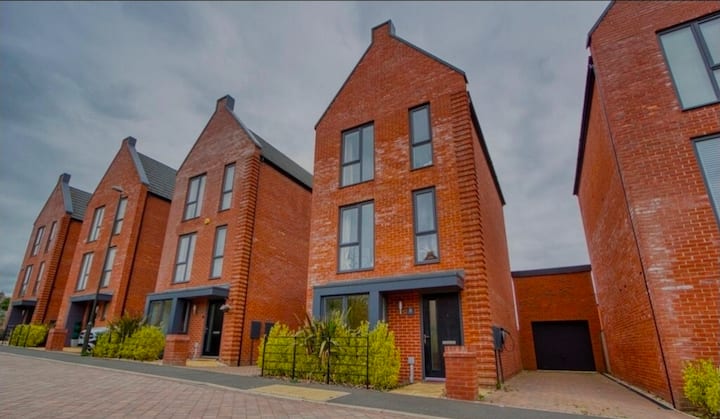 Thesignature# Groups #Contractors #Parking #Wi-fi* - Chesterfield