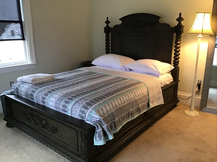 Private Room Near Downtown Boston - Boston, MA