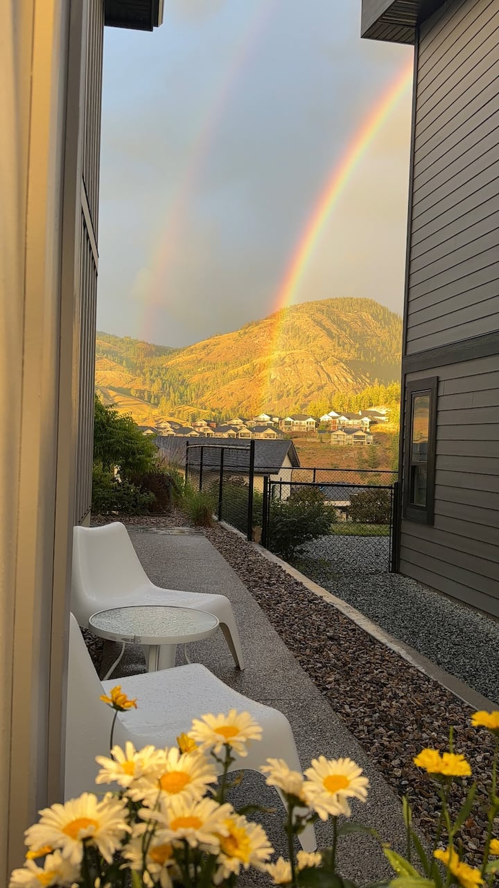 New* Black Mountain Cozy 2bd  Private Suite - Kelowna