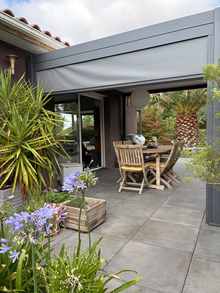 Le Clos Des Chats Heureux 
Villa Cocoon & Spa - Bayonne