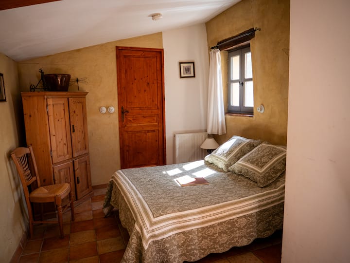 La Fontaine, Chambre 3 Couchages. - Rustrel