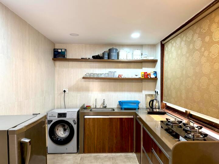 Full kitchen image 1