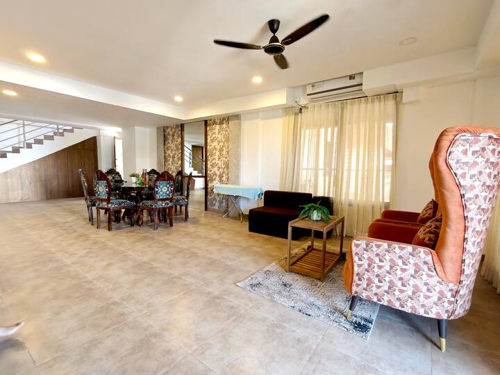 Living room image 4