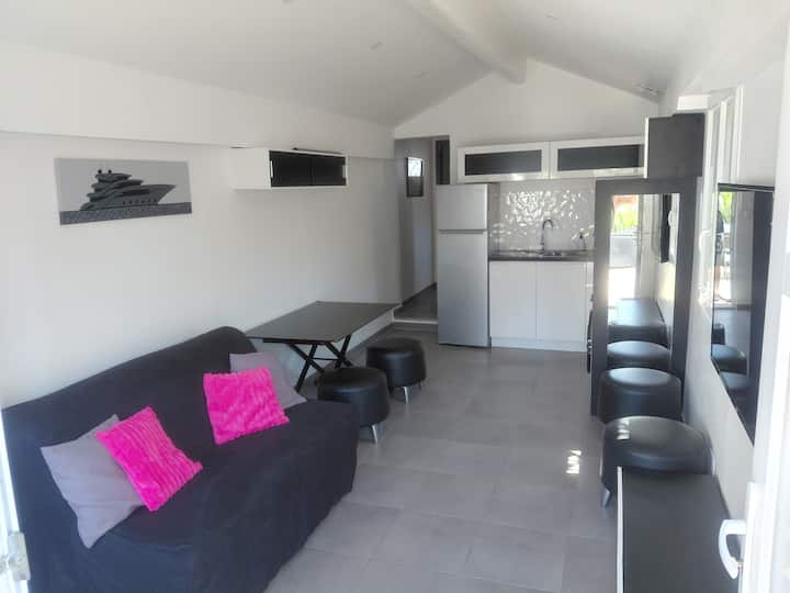 Petite Maison Base Nature Plage - Fréjus