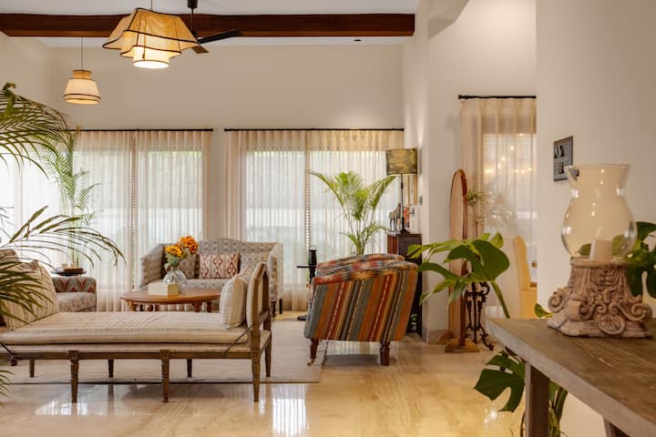 Living room image 6