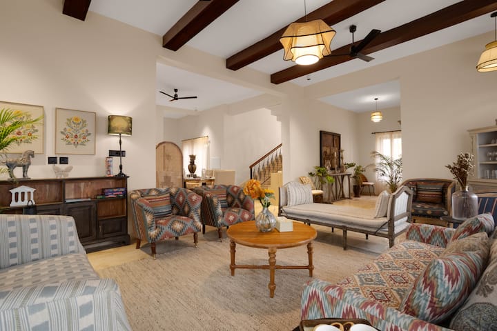 Living room image 5