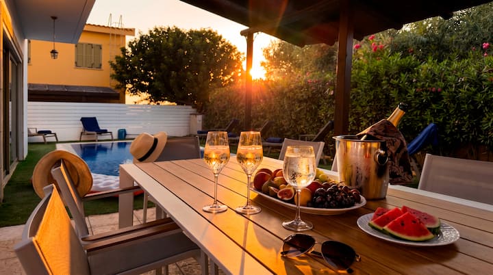 Golden Marina 4-bedroom Villa Ekaterina - Protaras