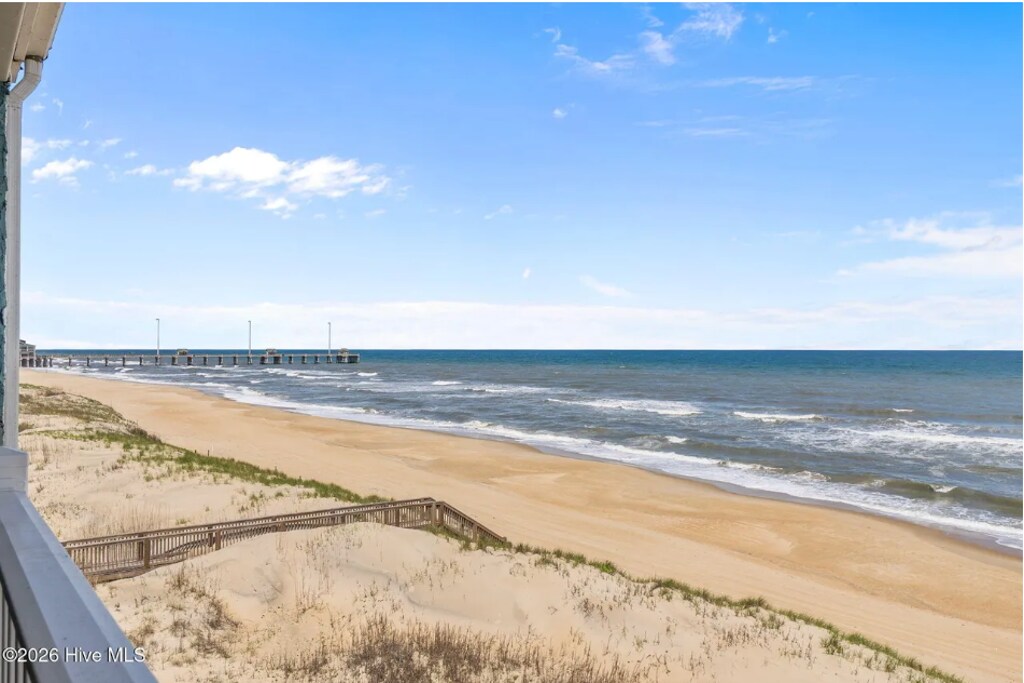 Beachfront OBX Condo | Private Balcony | Pools