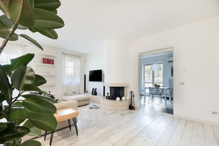 Luxury Apartment Lambruschini 23 - 프라토