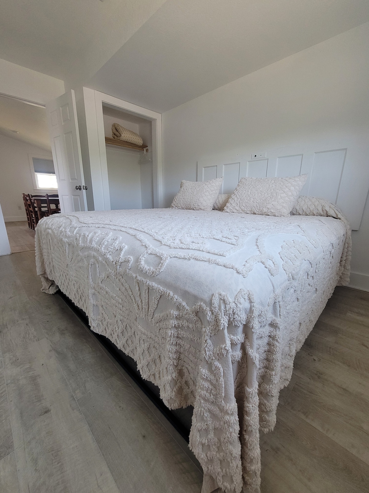 Ibis - 2 King Size Beds with Beach Access