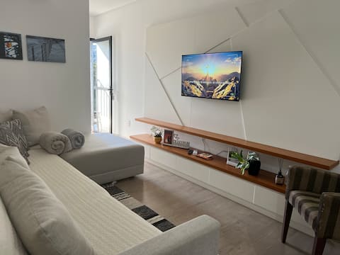 Popular Airbnb listing: Apt Vista Verde Gramado 6 people garage elevator in Rio Grande Do Sul