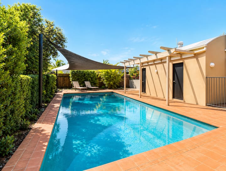 Mountain Views & Pool | 2br Peaceful Kelvin Grove - 브리즈번
