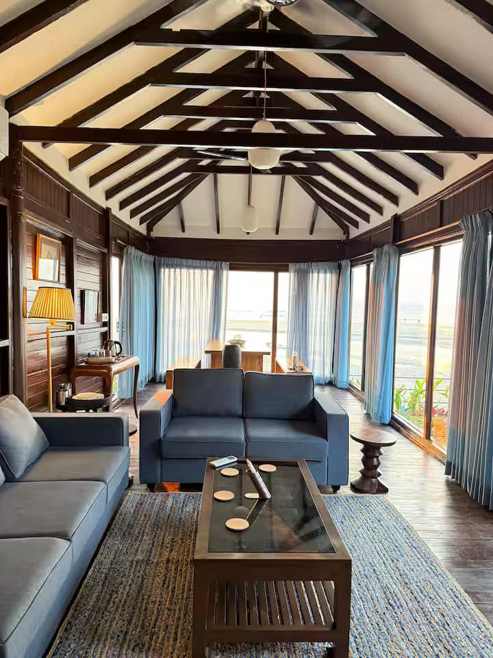 Living room image 1