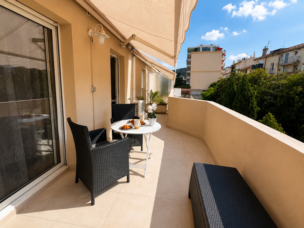 L’Elegancia — vue 3