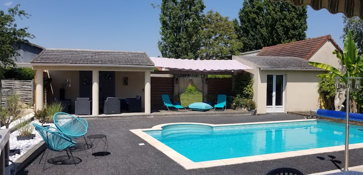 Une Nuit Paisible Avec Piscine Près De L 'A6. - Monéteau