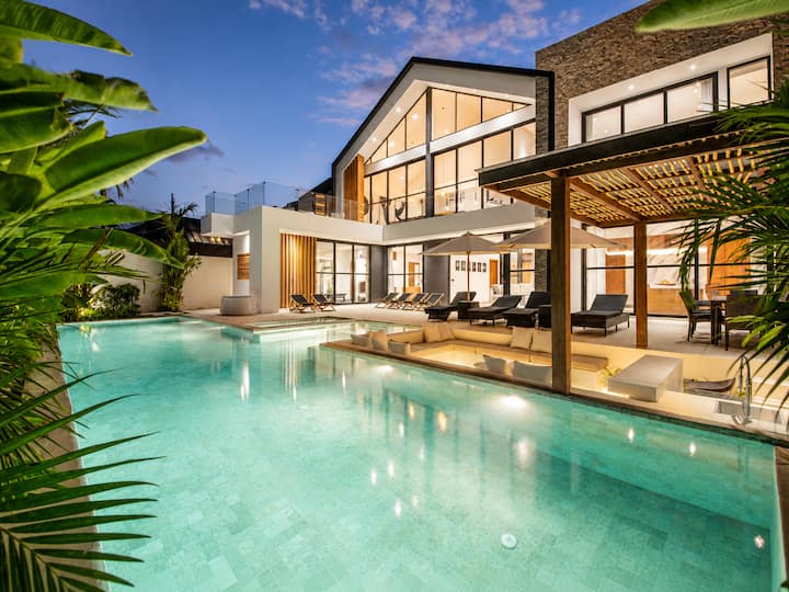 Modern 4 Br Villa Ocean View Nusa Dua - Indonesien