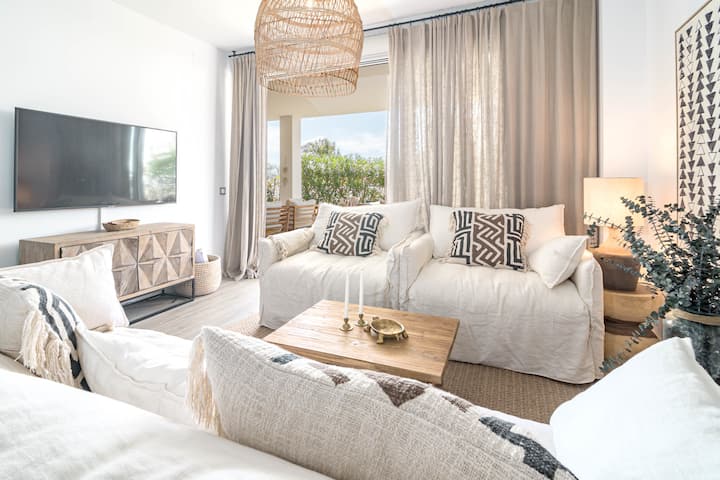 Lm10bb- Modern Living With Large Sunny Terrace - エステポナ