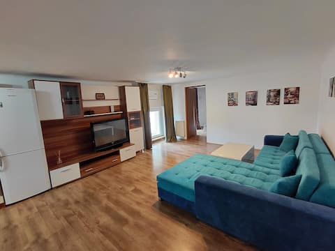 Popular Airbnb listing: Central yet intimate. in Arad